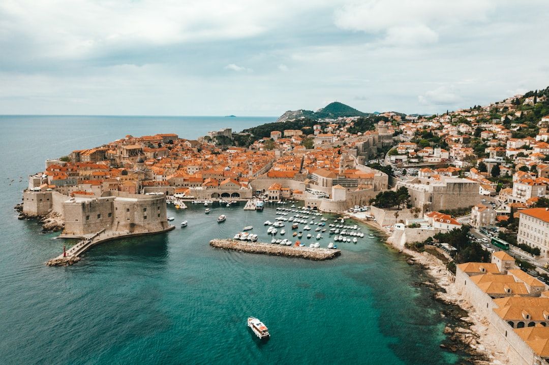 Dubrovnik: The Walls, the Timing and the Escape Routes